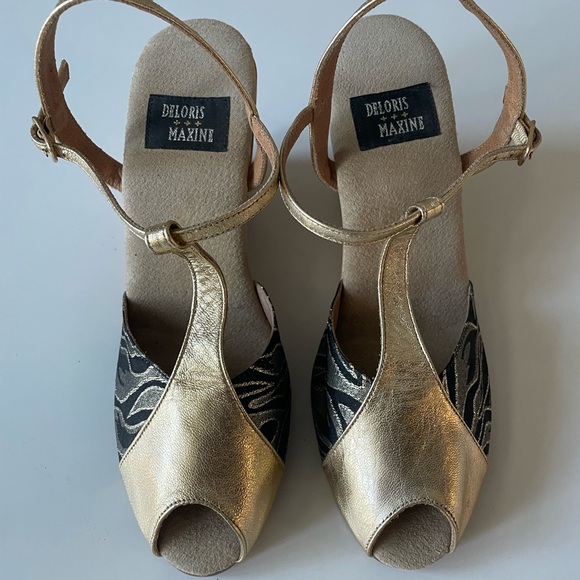 Vintage Inspired Gold and Brocade T-Strap Wedge Shoes - Picture 2 of 11